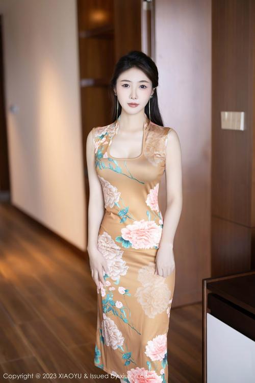 男女一边摸一边亲的相关介绍
