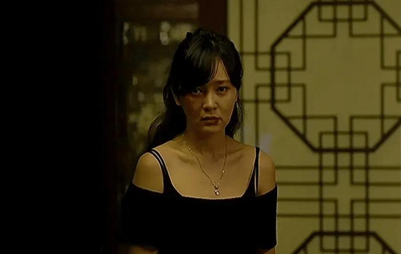 啪啪气质人妻的相关介绍