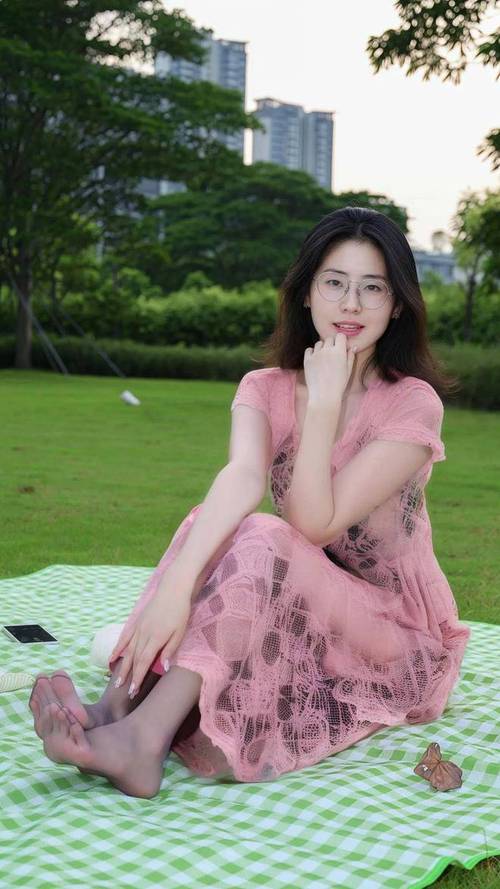 成人影院的相关介绍