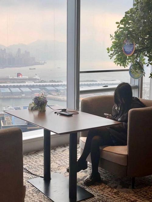 女老师操家长的逼的相关介绍