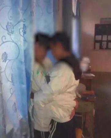 18禁黄在线免费观看的相关介绍