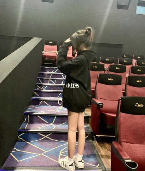 偷拍自亚l洲少妇熟女的相关介绍