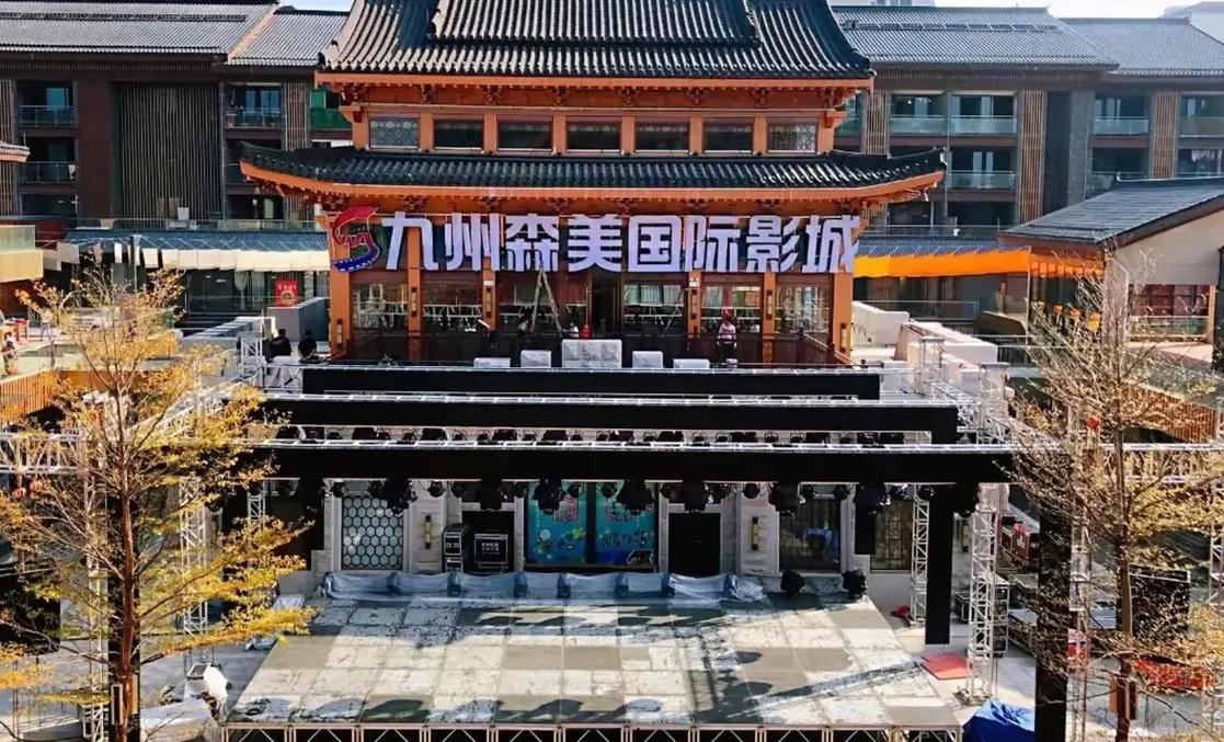 18摸成人app的相关介绍