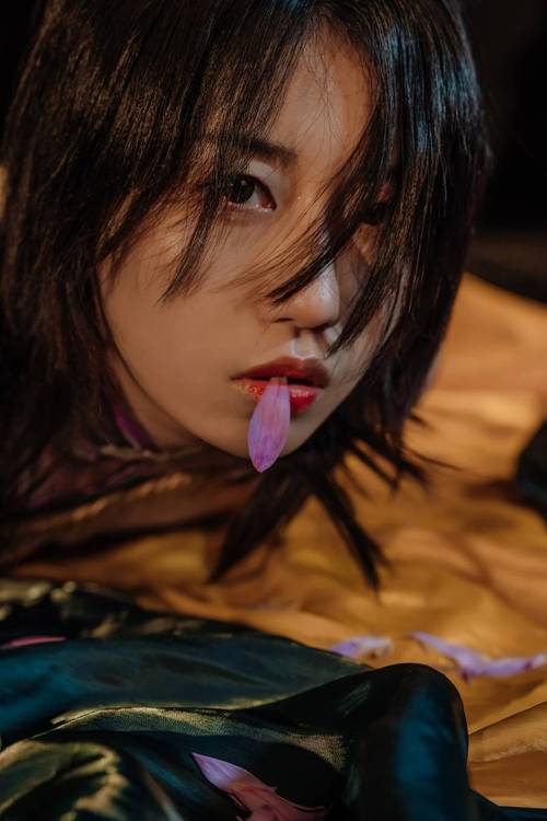 骚货人妻少妇的相关介绍