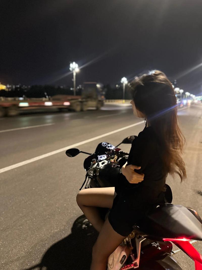 女人让人操出白浆视频的相关介绍