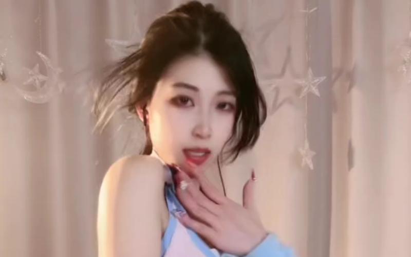 亚洲少妇100p的相关介绍