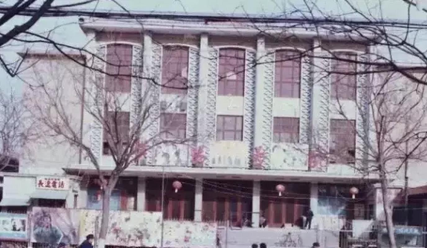 303毛片基地的相关介绍
