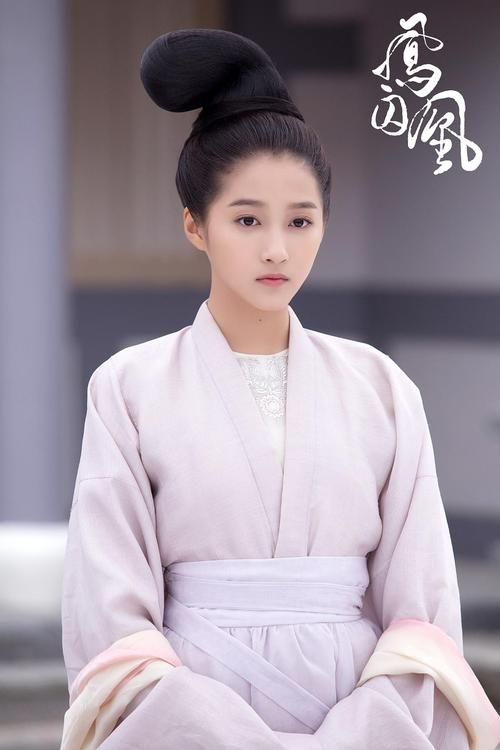 操我的美女老师的相关介绍