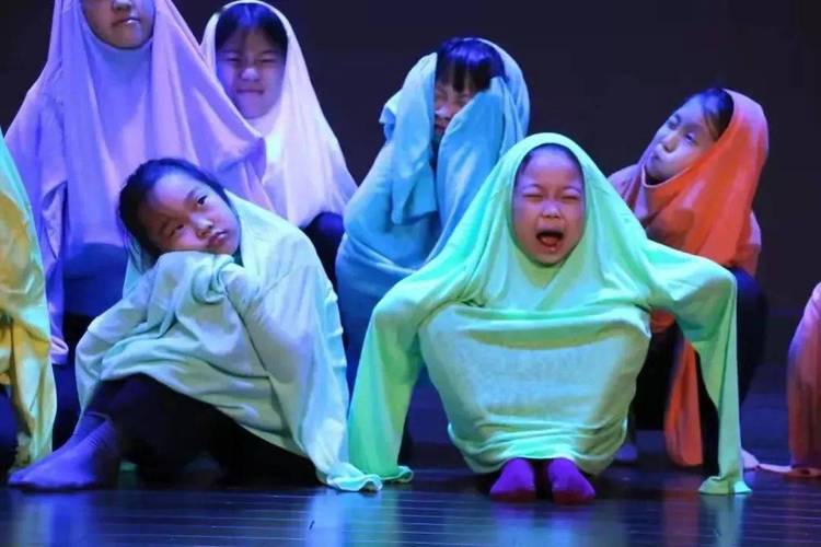 人妻搭讪中出的相关介绍