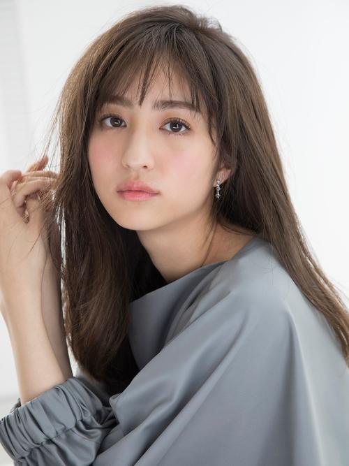 爆操美女老师.的相关介绍