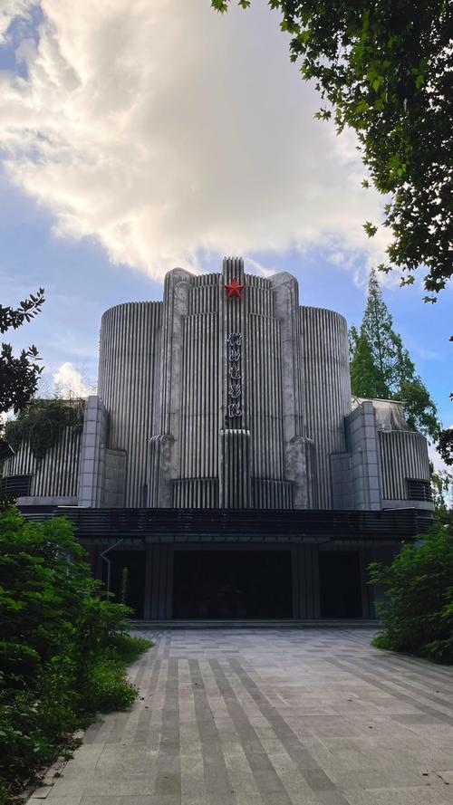 神马影院三级的相关介绍