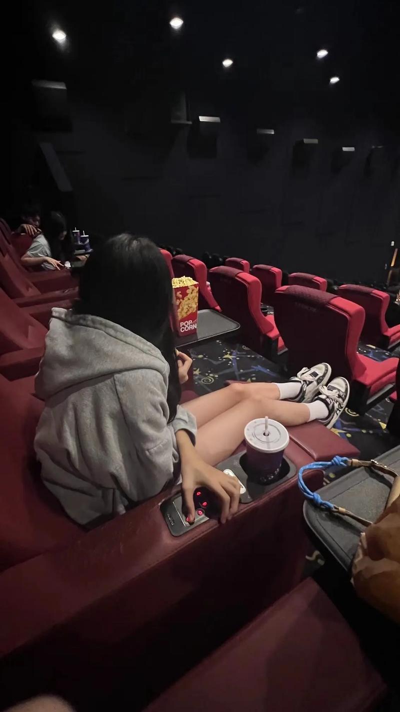 按摩三级伦理片的相关介绍