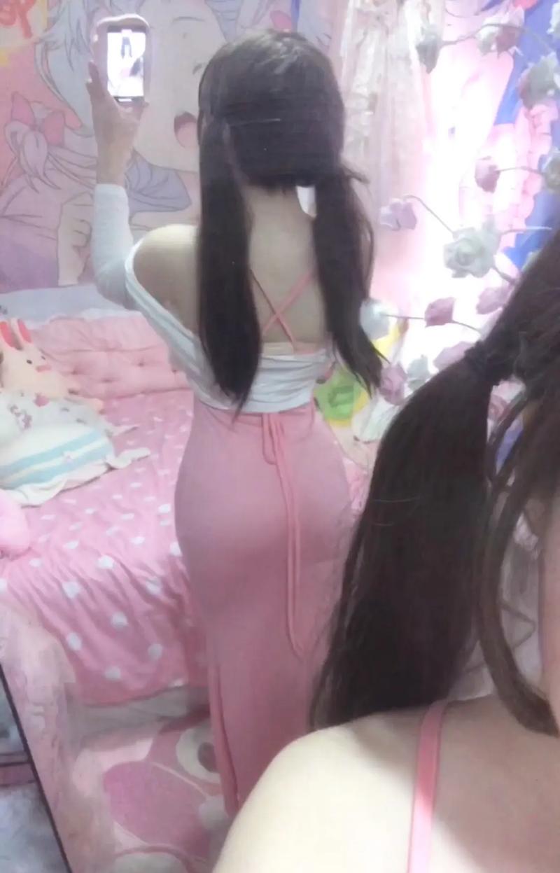 巨乳女秘书的诱惑的相关介绍