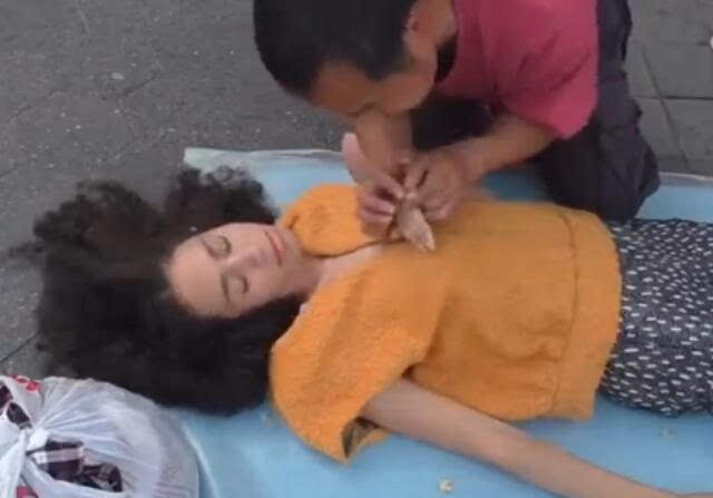 黑丝av颜射的相关介绍