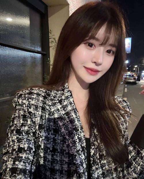 欧美巨波霸乳影院的相关介绍